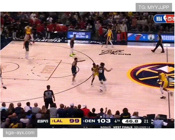 戴维斯挡拆为詹姆斯拉开空间比上季终结更稳